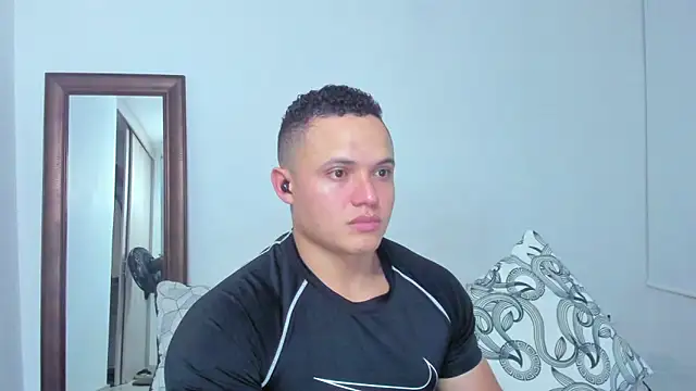 KingLevi01 online show from 14, 4, 2026