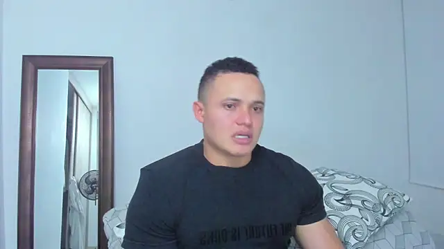 KingLevi01 online show from 17, 4, 2026