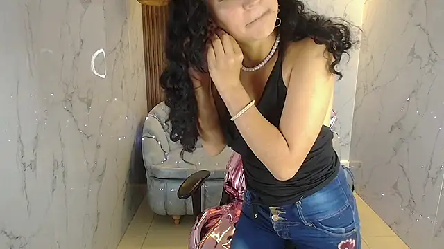 bella vibess s online show from 17, 12, 2025