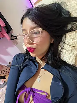 Snapshot of Min_junn chatting on 7, 10, 2025 Min junn online show from 7, 10, 2025