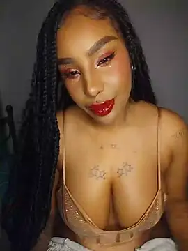 Snapshot of Queen_Amara chatting on 24, 5, 2026 Queen Amara online show from 24, 5, 2026