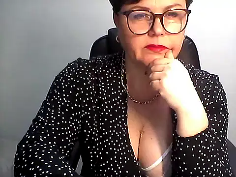 EllaLove2277 online show from 5, 2, 2026