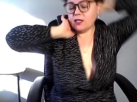 EllaLove2277 online show from 21, 4, 2026