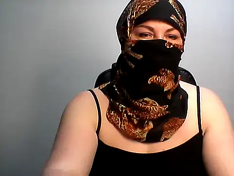 Snapshot of EllaLove2277 chatting on 9, 5, 2026 EllaLove2277 online show from 9, 5, 2026