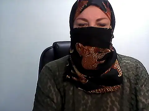 Snapshot of EllaLove2277 chatting on 19, 5, 2026 EllaLove2277 online show from 19, 5, 2026