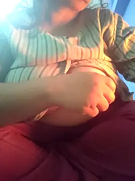 bitch-horny online show from 18, 1, 2026