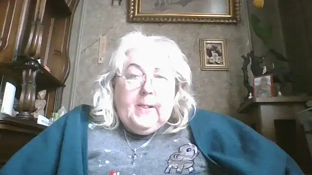 Snapshot of Lala-Love56 chatting on 17, 11, 2025 Lala-Love56 online show from 17, 11, 2025