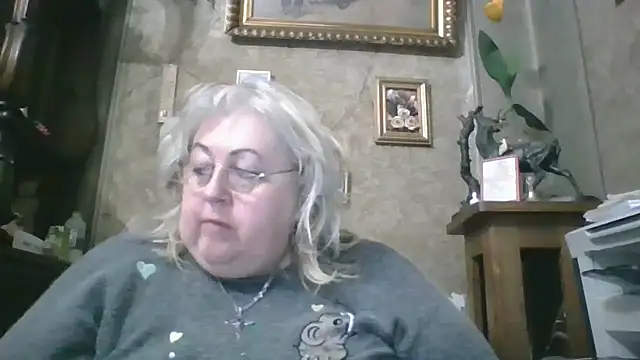 Snapshot of Lala-Love56 chatting on 18, 11, 2025 Lala-Love56 online show from 18, 11, 2025