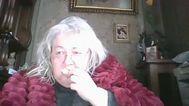 Snapshot of Lala-Love56 chatting on 30, 11, 2025 Lala-Love56 online show from 30, 11, 2025