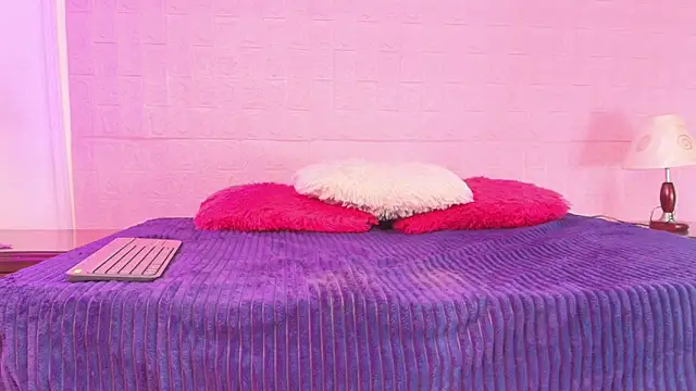 Snapshot of Baby_kinky-- chatting on 9, 10, 2025 Baby kinky-- online show from 9, 10, 2025