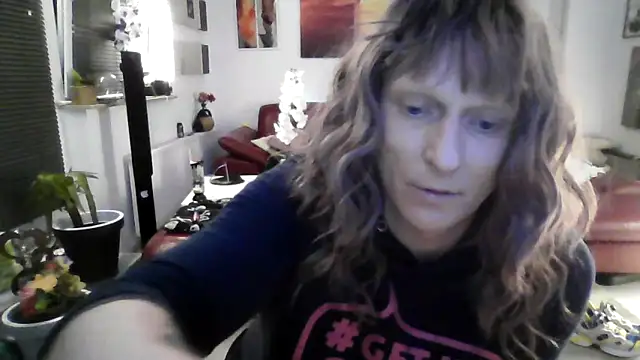 hellgirl1980 online show from 15, 10, 2025