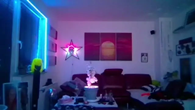 hellgirl1980 online show from 9, 1, 2026