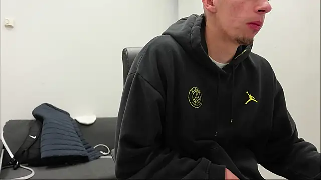 Ryan Dozer online show from 4, 10, 2025