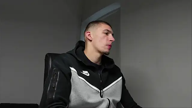 Ryan Dozer online show from 5, 10, 2025