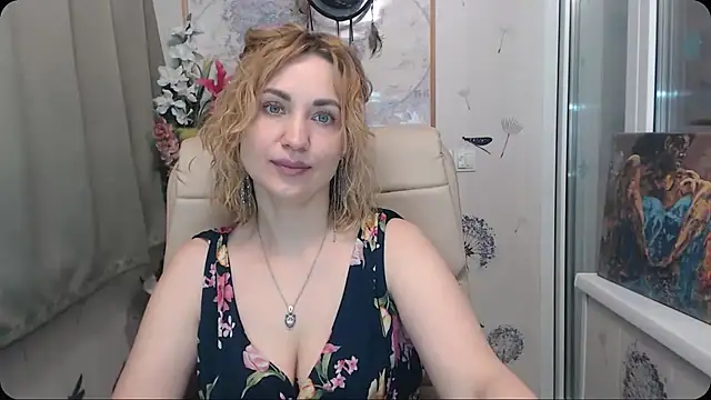 KatrinAlluring online show from 15, 12, 2025