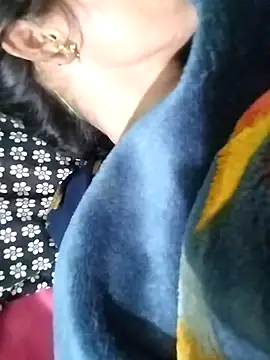 Snapshot of KIRTI12_HOT chatting on 8, 11, 2025 KIRTI12 HOT online show from 8, 11, 2025