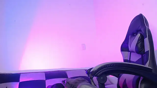 GwenHazel online show from 1, 12, 2025