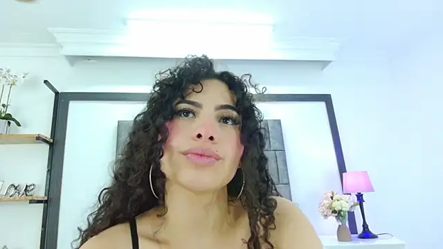 Skyler Fox  online show from 9, 11, 2025