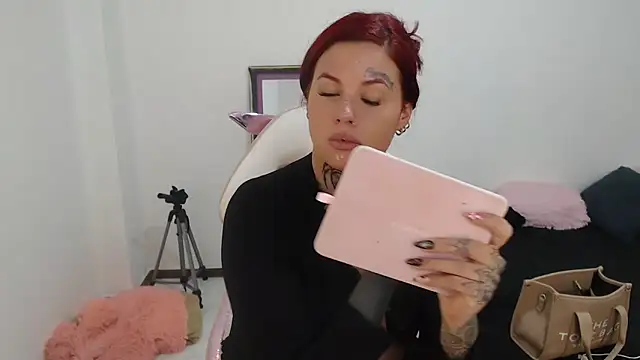 Snapshot of Maddy_Vicius19 chatting on 3, 10, 2025 Maddy Vicius19 online show from 3, 10, 2025