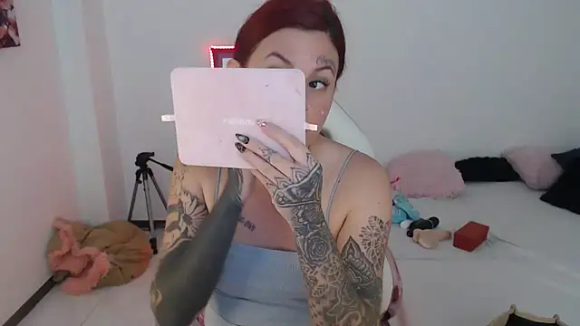 Snapshot of Maddy_Vicius19 chatting on 12, 10, 2025 Maddy Vicius19 online show from 12, 10, 2025