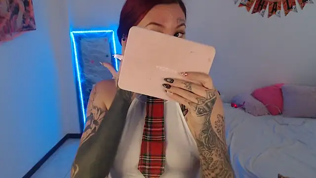 Snapshot of Maddy_Vicius19 chatting on 20, 10, 2025 Maddy Vicius19 online show from 20, 10, 2025