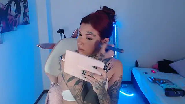 Snapshot of Maddy_Vicius19 chatting on 12, 11, 2025 Maddy Vicius19 online show from 12, 11, 2025