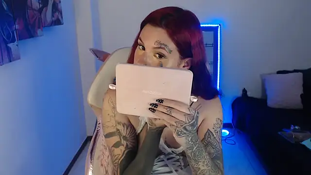 Snapshot of Maddy_Vicius19 chatting on 18, 11, 2025 Maddy Vicius19 online show from 18, 11, 2025