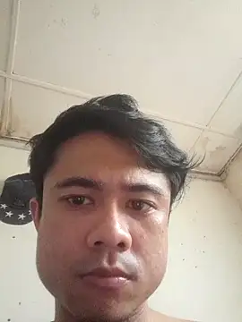 Snapshot of Kim0002 chatting on 13, 9, 2025 Kim0002 online show from 13, 9, 2025