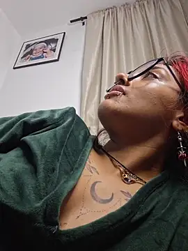 carolinerue online show from 26, 3, 2026