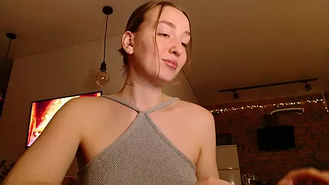 WhitePrincessLuna online show from 4, 12, 2025