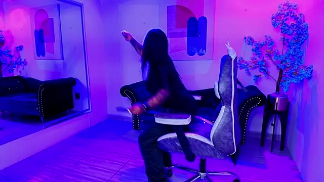 Black roseee online show from 16, 4, 2026