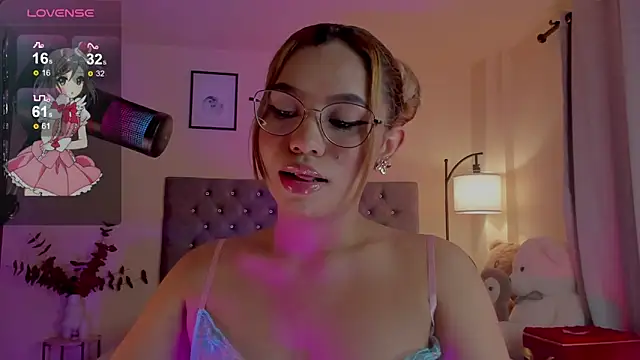 Snapshot of OxanaFedorova1- chatting on 13, 12, 2025 OxanaFedorova1- online show from 13, 12, 2025