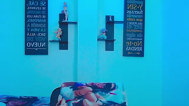 CHLOE THUNDERS online show from 11, 1, 2026