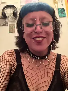 Snapshot of kinkydolly666 chatting on 15, 9, 2025 kinkydolly666 online show from 15, 9, 2025