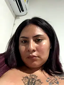 Snapshot of Edalyn29 chatting on 6, 1, 2026 Edalyn29 online show from 6, 1, 2026