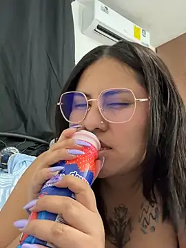 Snapshot of Edalyn29 chatting on 21, 3, 2026 Edalyn29 online show from 21, 3, 2026