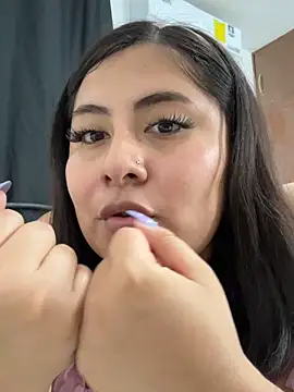 Snapshot of Edalyn29 chatting on 23, 3, 2026 Edalyn29 online show from 23, 3, 2026