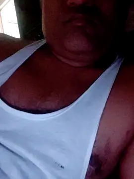 Snapshot of Famit025 chatting on 8, 10, 2025 Famit025 online show from 8, 10, 2025