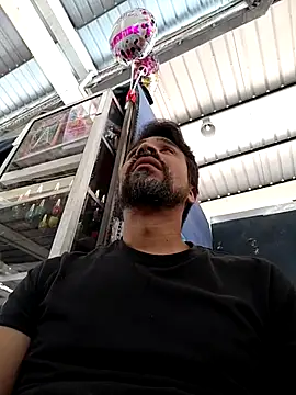 Snapshot of Mac50rus chatting on 1, 10, 2025 Mac50rus online show from 1, 10, 2025