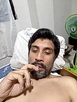 Snapshot of Mac50rus chatting on 18, 11, 2025 Mac50rus online show from 18, 11, 2025