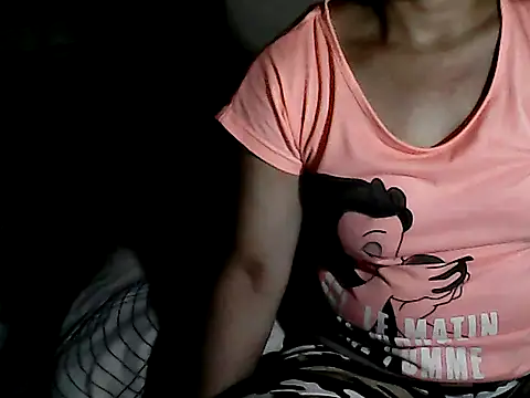 Snapshot of yoursPinayMama1682 chatting on 18, 9, 2025 yoursPinayMama1682 online show from 18, 9, 2025