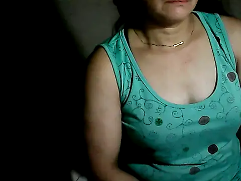 Snapshot of yoursPinayMama1682 chatting on 23, 9, 2025 yoursPinayMama1682 online show from 23, 9, 2025