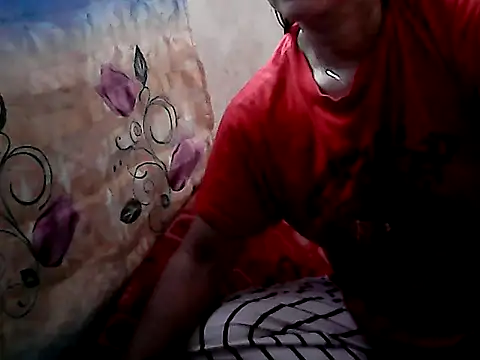 Snapshot of yoursPinayMama1682 chatting on 25, 9, 2025 yoursPinayMama1682 online show from 25, 9, 2025