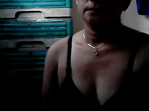 Snapshot of yoursPinayMama1682 chatting on 19, 10, 2025 yoursPinayMama1682 online show from 19, 10, 2025