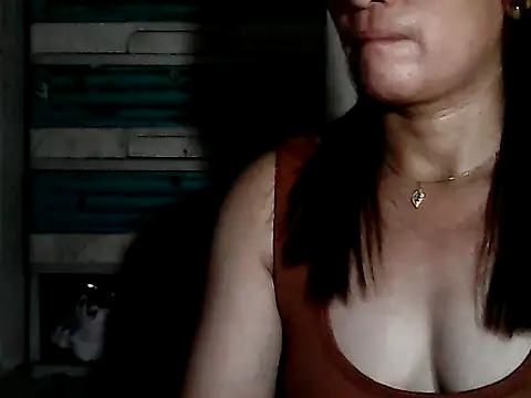 Snapshot of yoursPinayMama1682 chatting on 25, 10, 2025 yoursPinayMama1682 online show from 25, 10, 2025