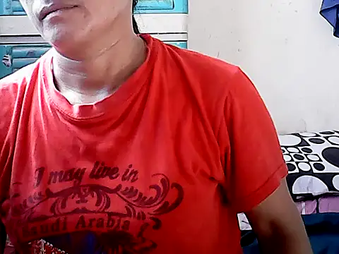 Snapshot of yoursPinayMama1682 chatting on 2, 11, 2025 yoursPinayMama1682 online show from 2, 11, 2025