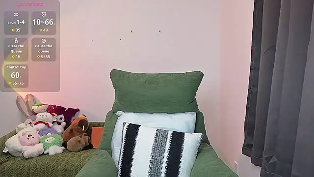 Snapshot of Boa0105 chatting on 22, 10, 2025 Boa0105 online show from 22, 10, 2025