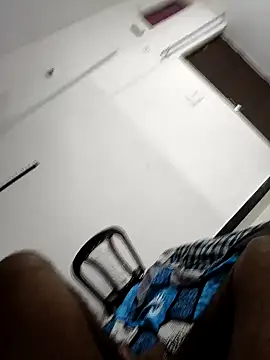 Snapshot of Chanderi19 chatting on 3, 10, 2025 Chanderi19 online show from 3, 10, 2025