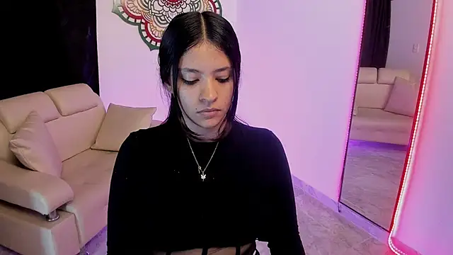 Candy fox 19 online show from 7, 3, 2026