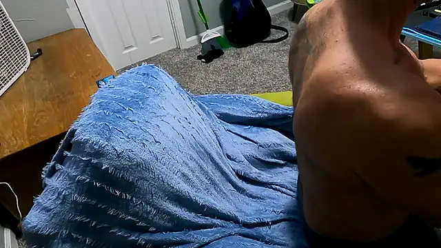 Mickelangello75 online show from 2, 11, 2025